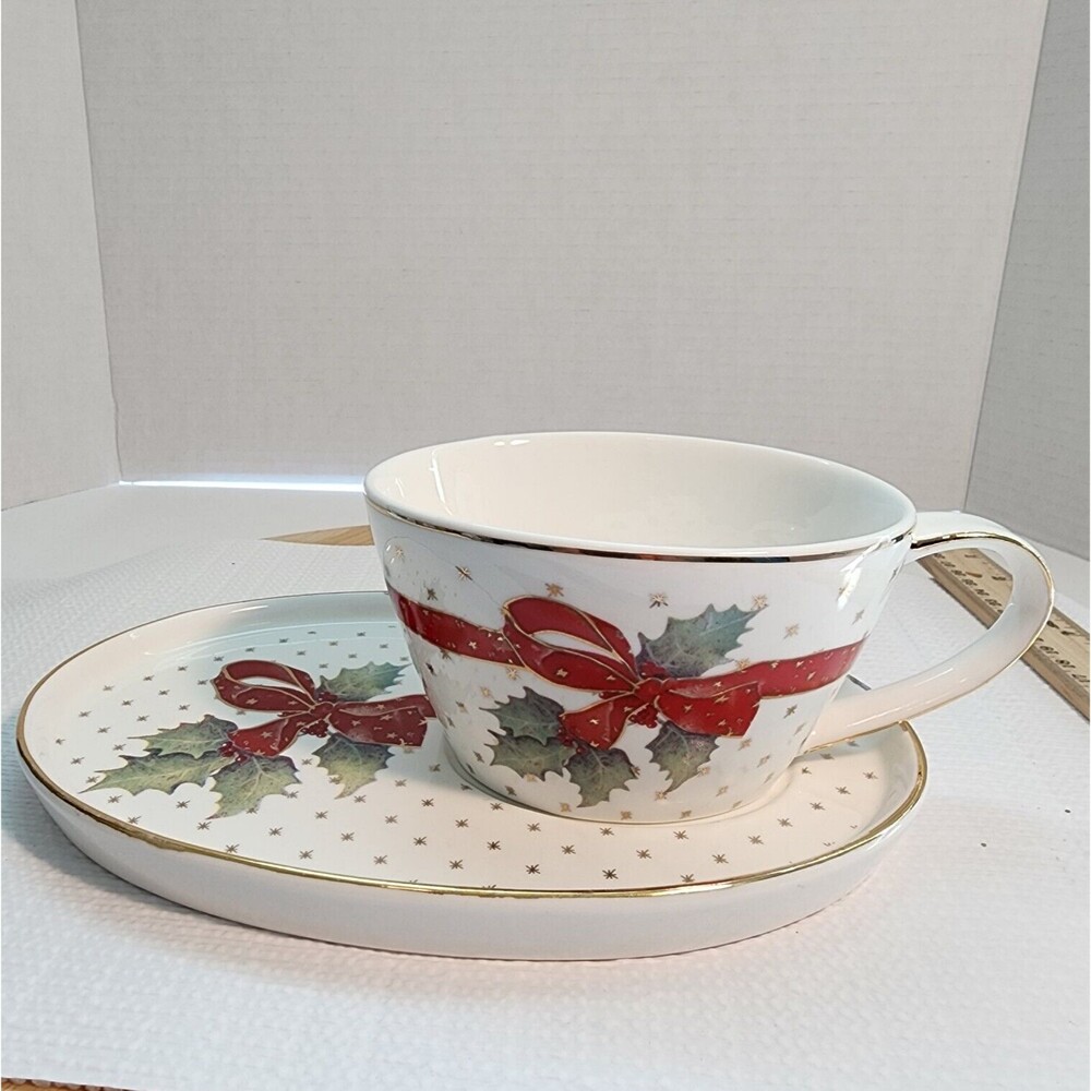 Graces Teaware Porcelain Teacup Matching Snack Biscuit Tray Holly Bows Stars